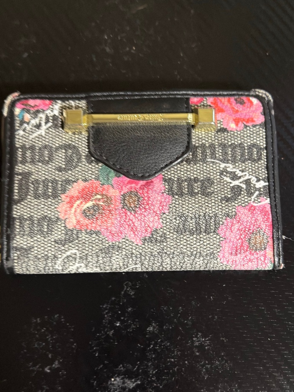 Juicy Couture Gothic Status Floral Rose Bifold Wallet & Key Ring Black Pink